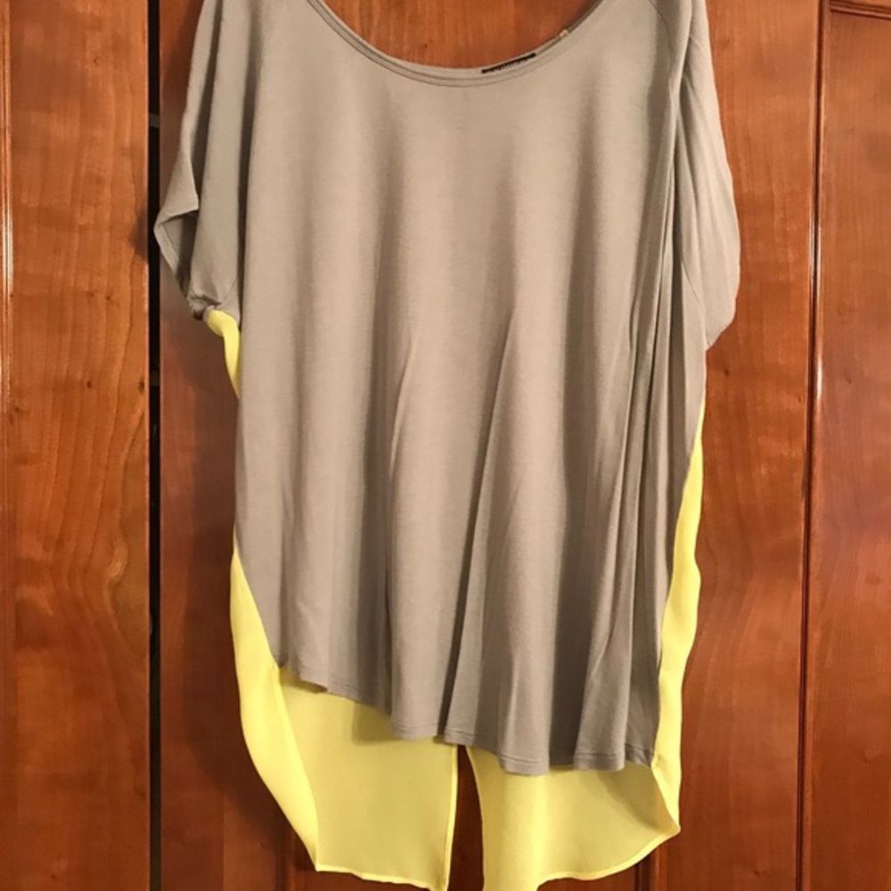 EXPRESS YELLOW AND GRAY HI-LO SHIRT